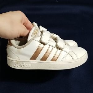 Size 9 girls white/rose gold Adidas.